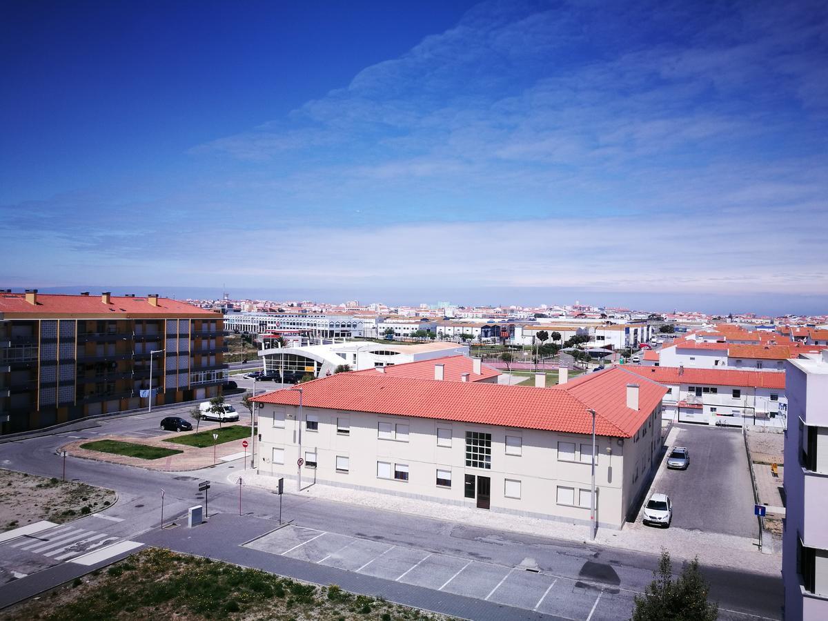 Peniche'S Blue & Yellow Exterior photo